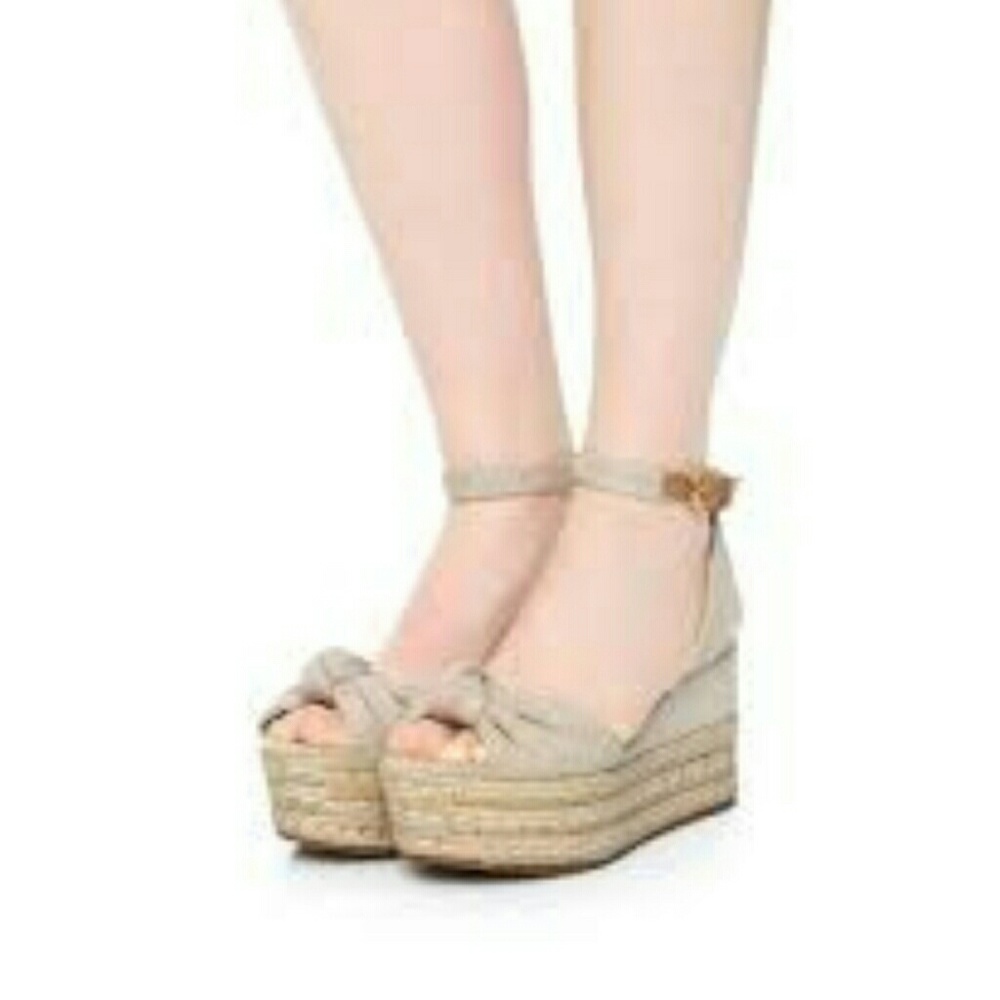 Michael Michael Kors Maxwell sandal - Picture 4 of 8